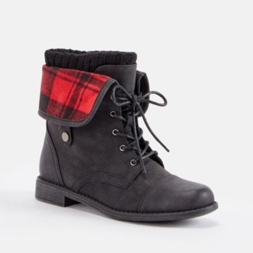 Brand New Winter Ankle Plaid Panel Black Flat Boot